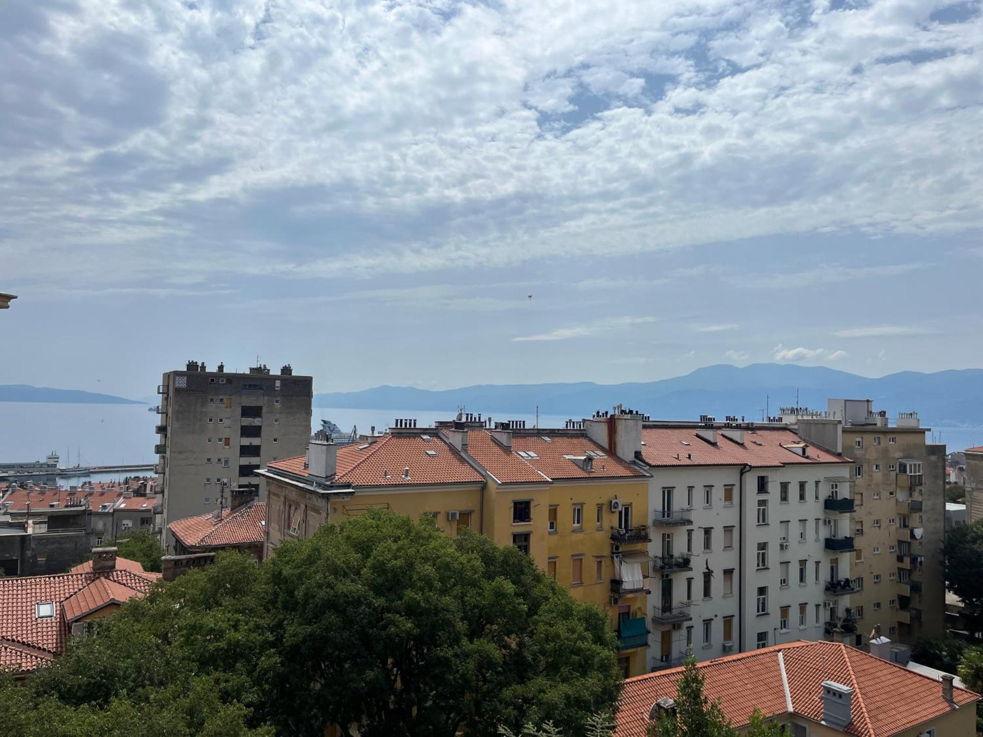 Apartamento Jadabell 1 & 2 With Sea View Rijeka Exterior foto