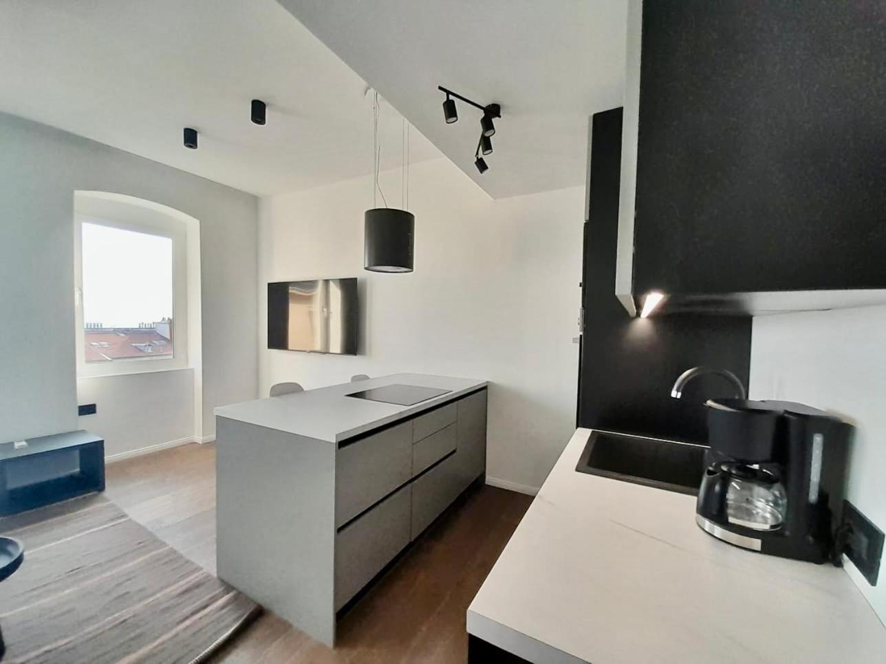 Apartamento Jadabell 1 & 2 With Sea View Rijeka Exterior foto