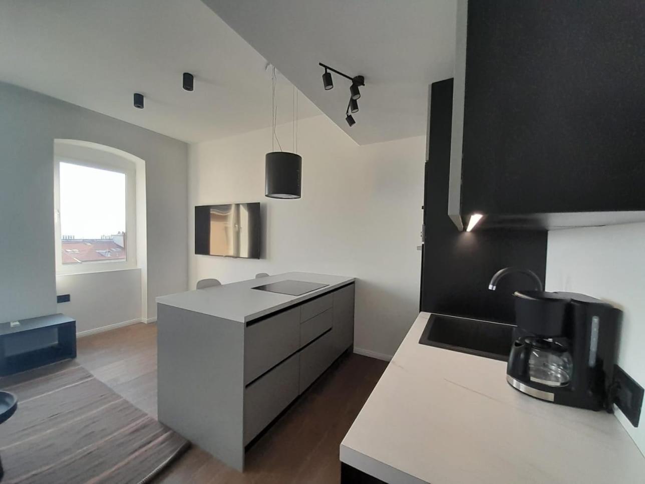 Apartamento Jadabell 1 & 2 With Sea View Rijeka Exterior foto